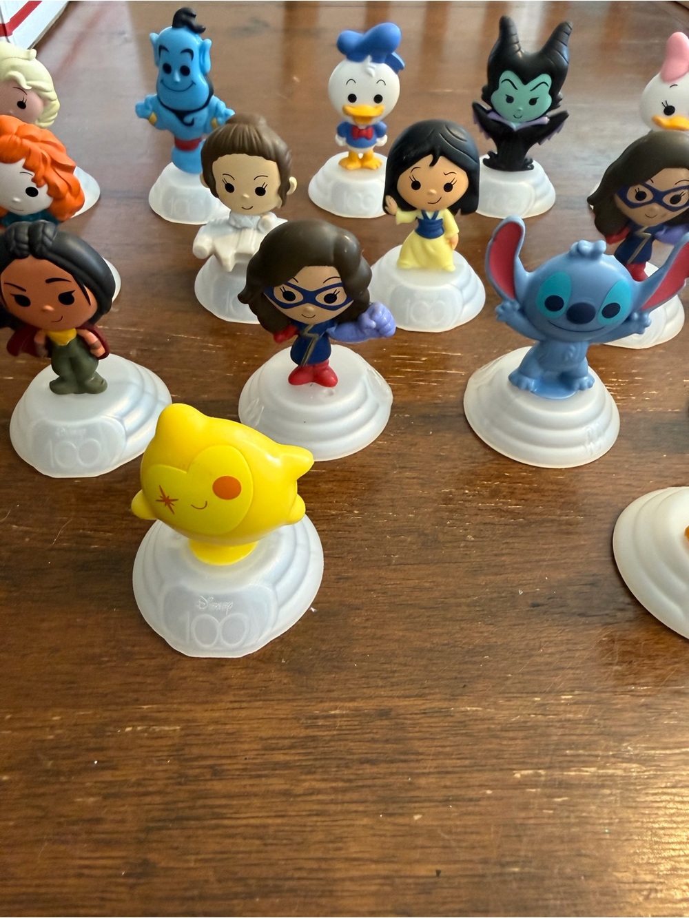 McDonald’s Disney 100 Mini Figurines Lot of 17 Princesses Stitch Woody Donald - Picture 7 of 7